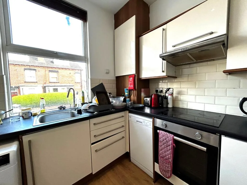 1 bedroom house share for rent