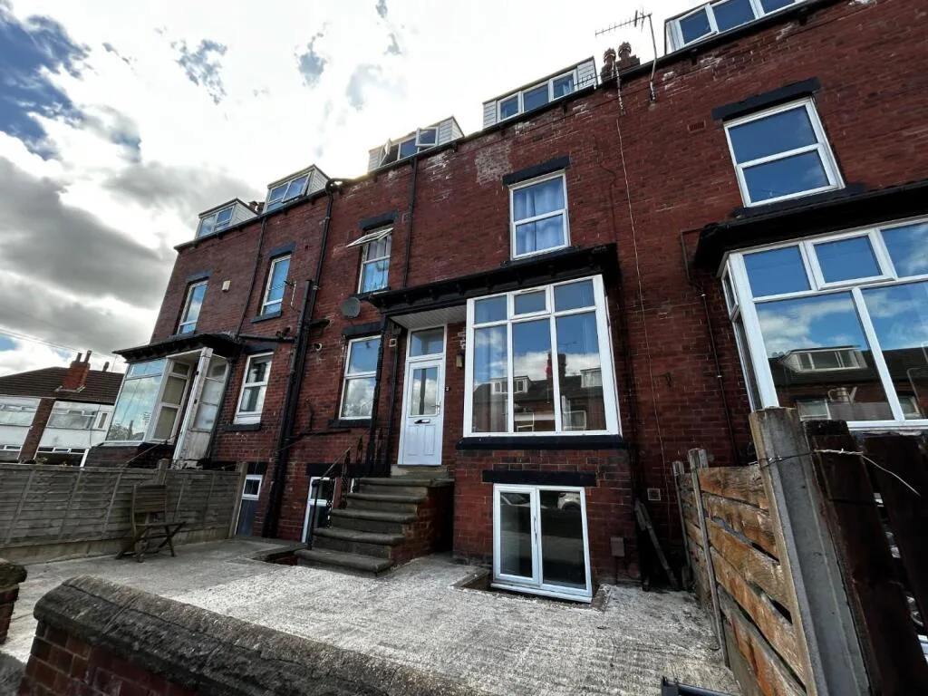 1 bedroom house share for rent