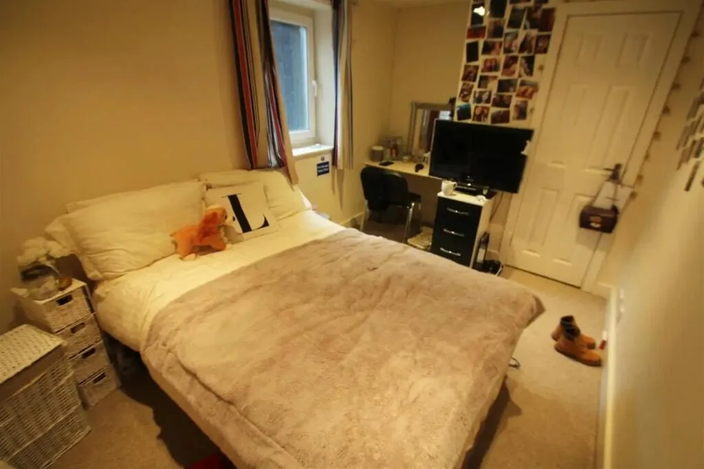 1 bedroom house share for rent