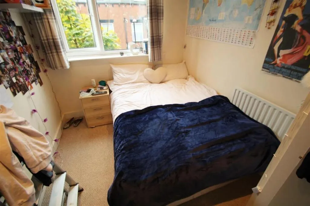 1 bedroom house share for rent