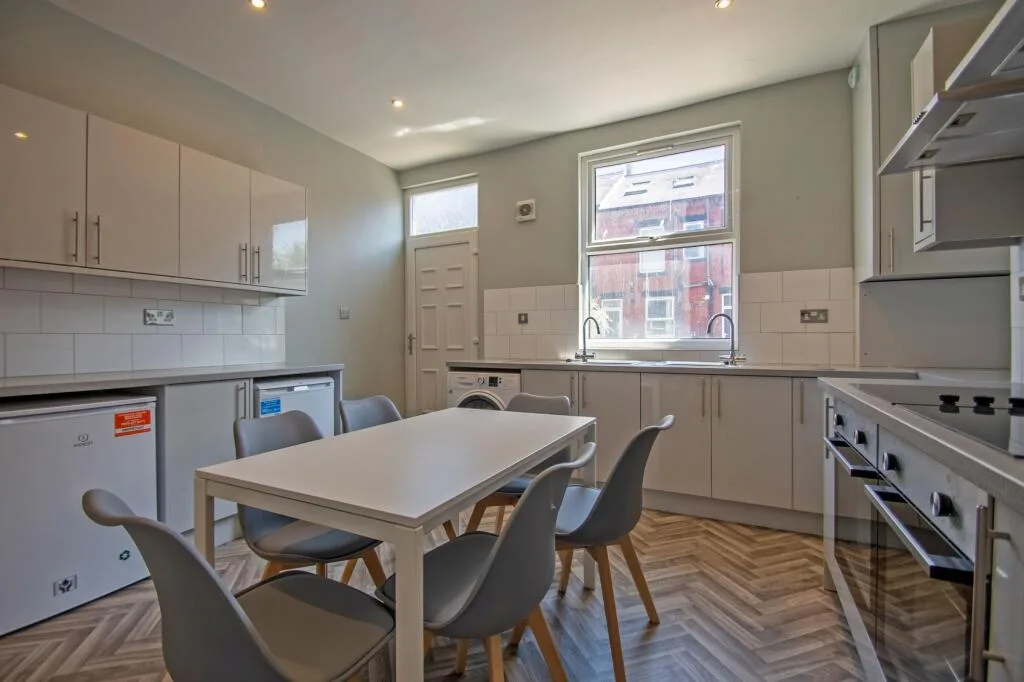 1 bedroom house share for rent