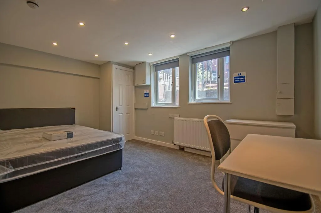 1 bedroom house share for rent
