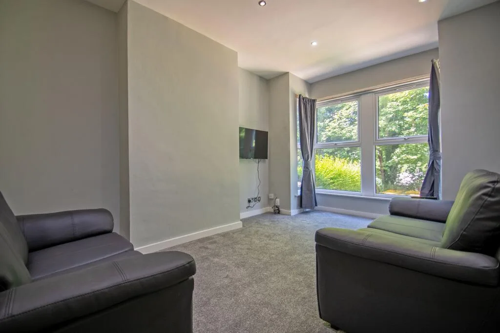 1 bedroom house share for rent