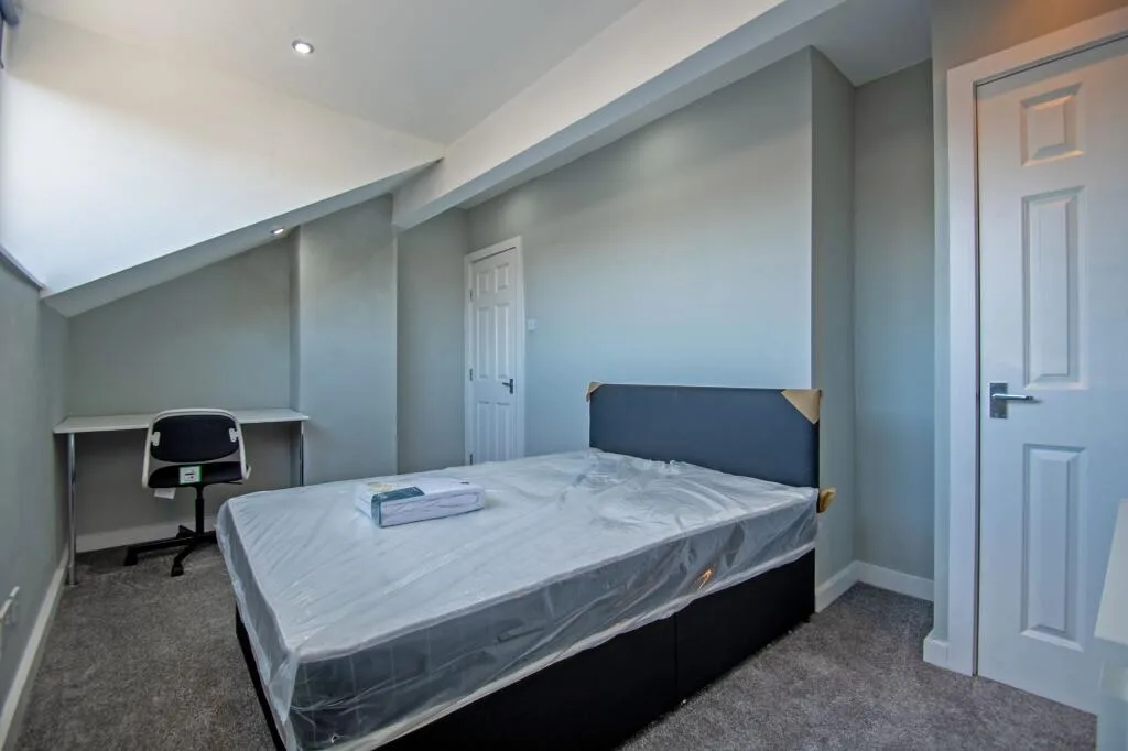 1 bedroom house share for rent