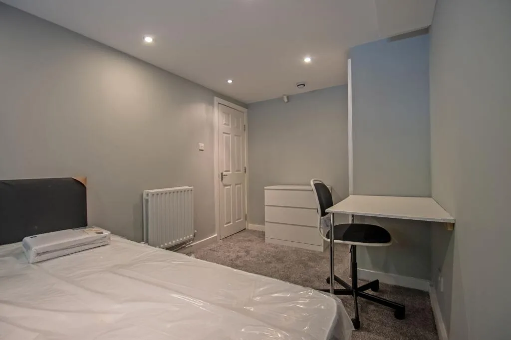 1 bedroom house share for rent
