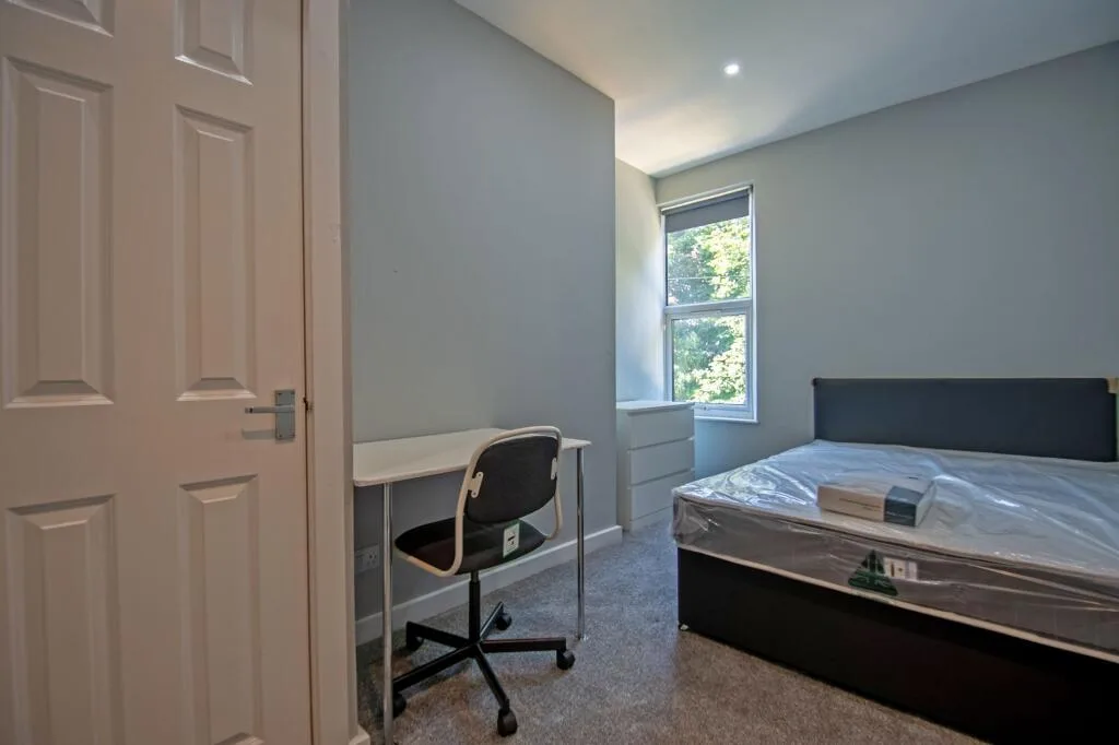 1 bedroom house share for rent