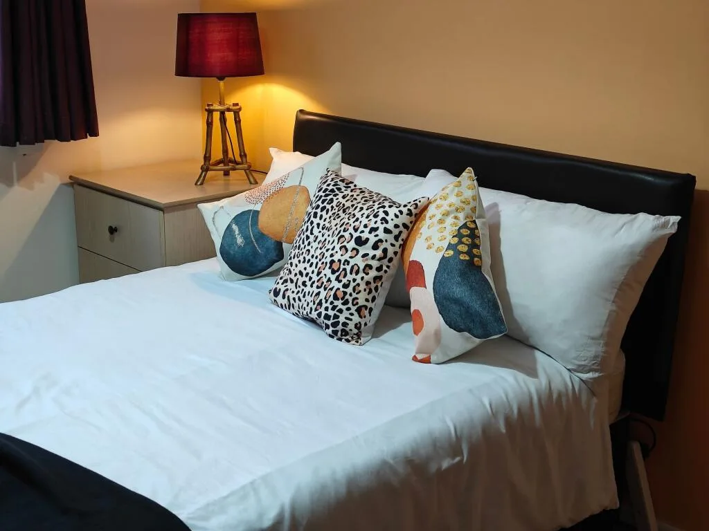 1 bedroom house share for rent