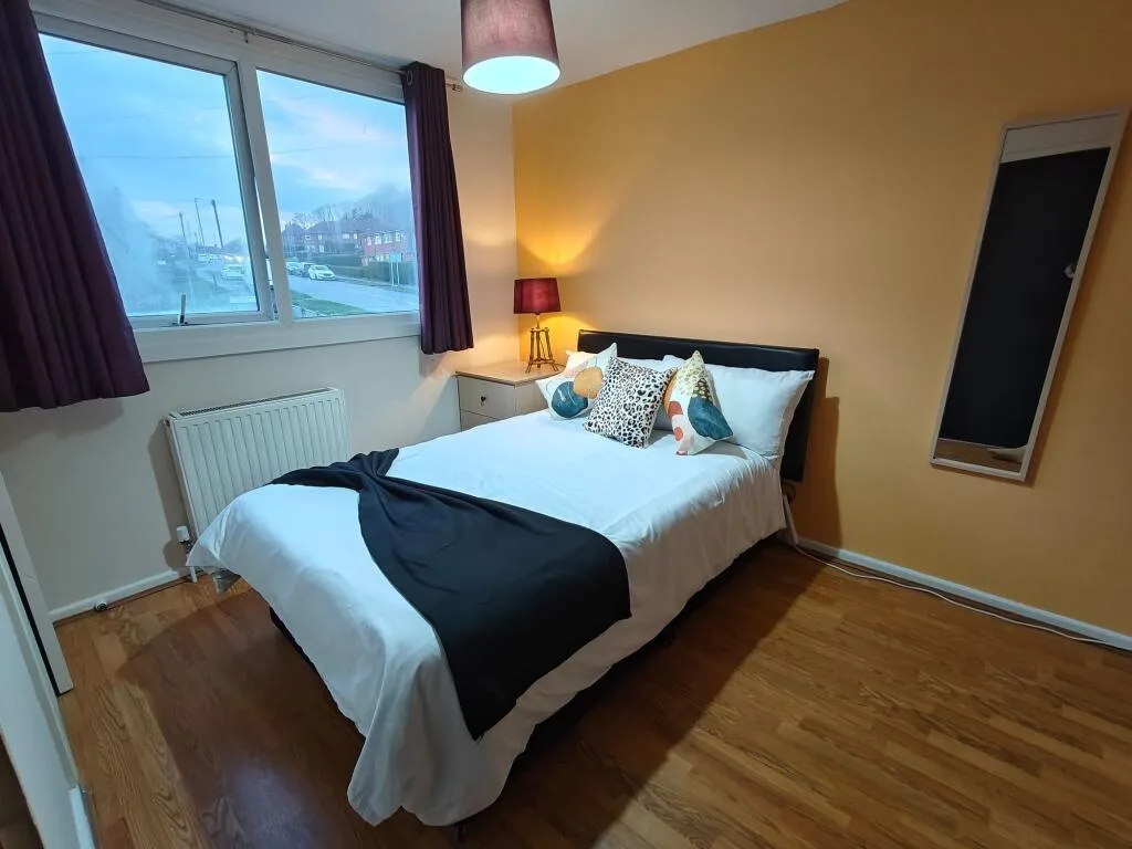 1 bedroom house share for rent