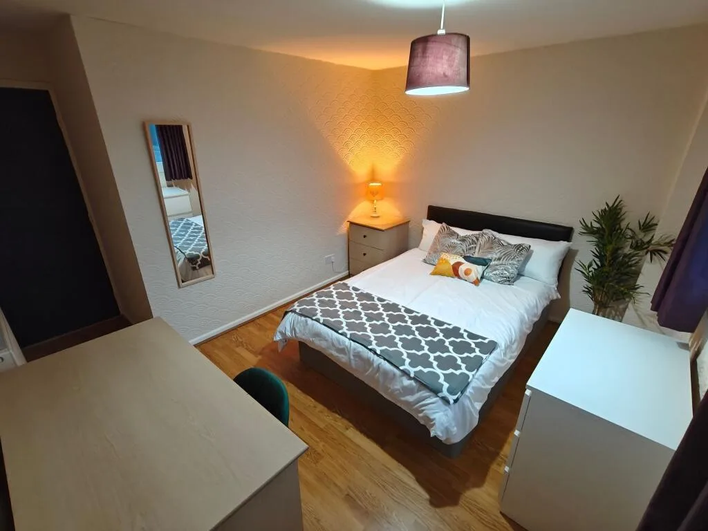 1 bedroom house share for rent