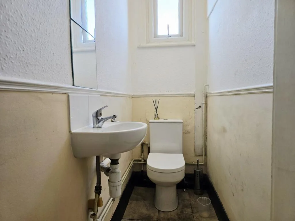 1 bedroom house share for rent
