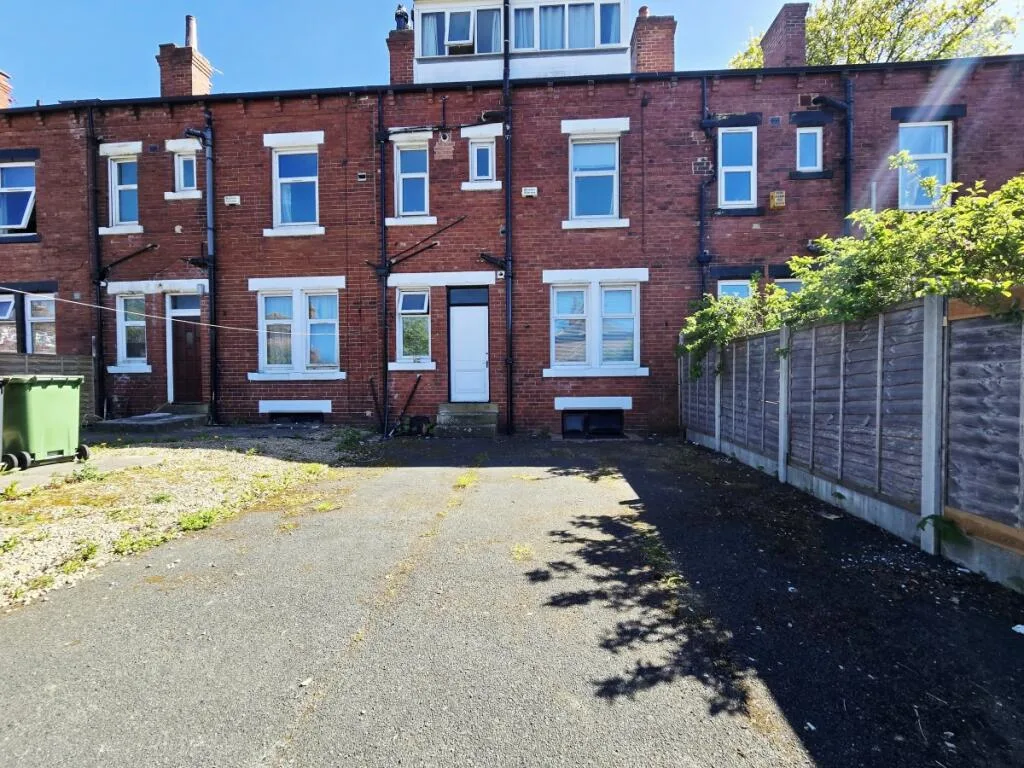 1 bedroom house share for rent