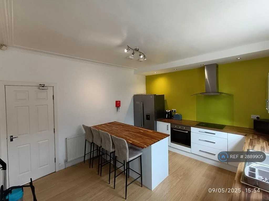 1 bedroom house share for rent