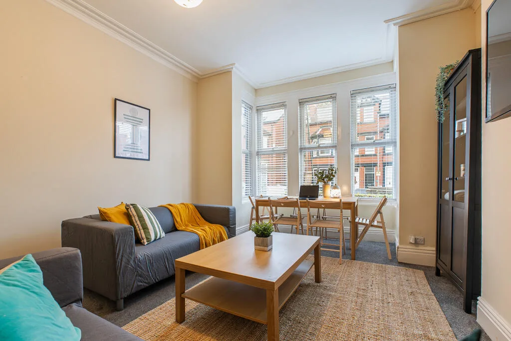1 bedroom house share for rent