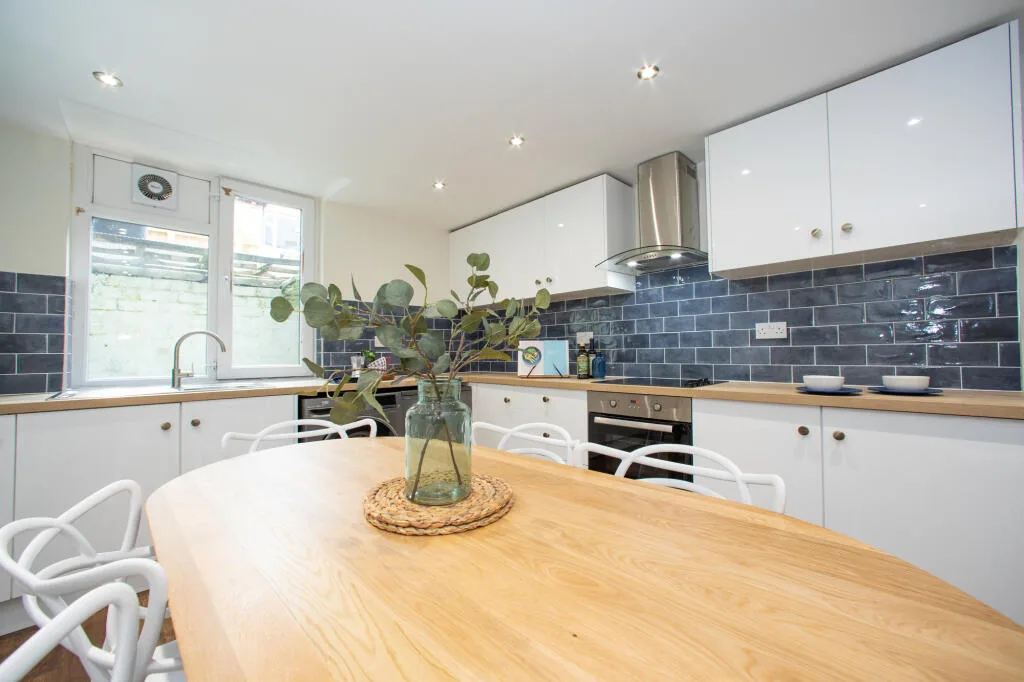 1 bedroom house share for rent