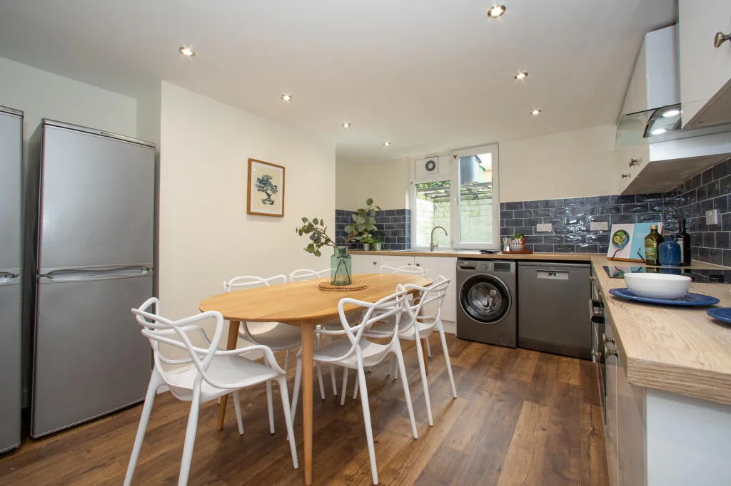 1 bedroom house share for rent