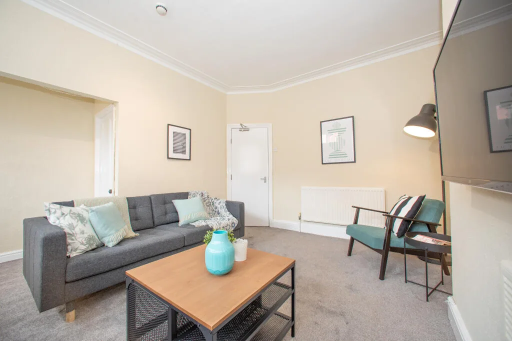 1 bedroom house share for rent