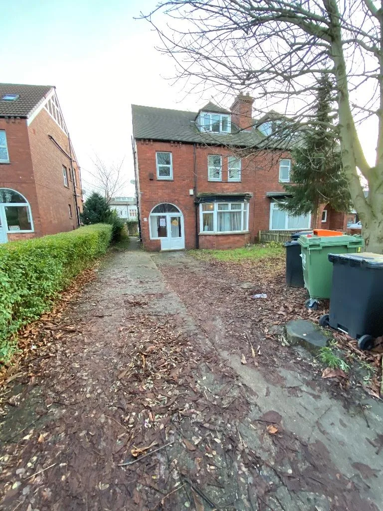 1 bedroom house share for rent