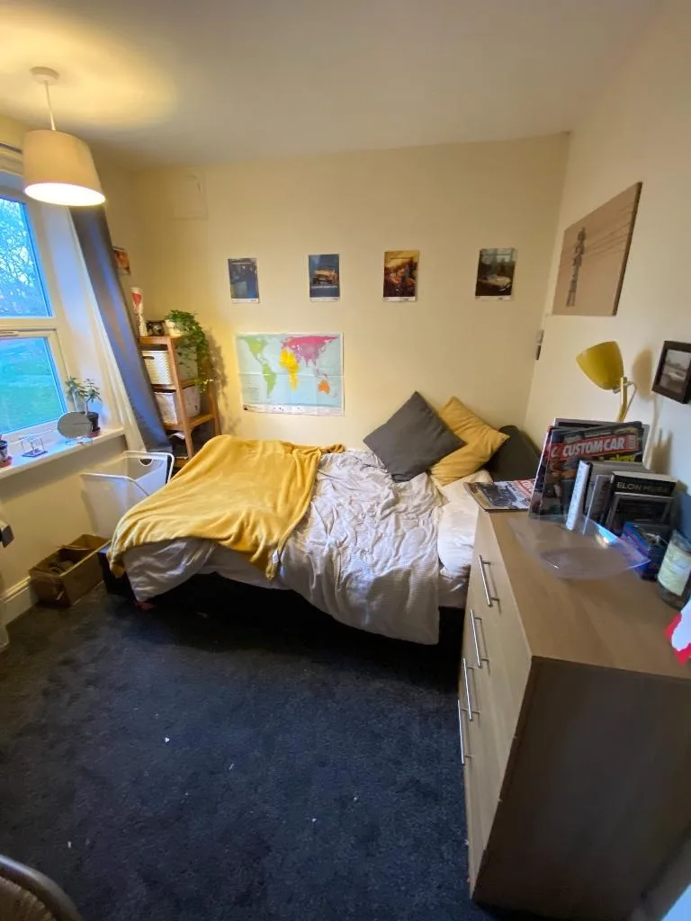 1 bedroom house share for rent