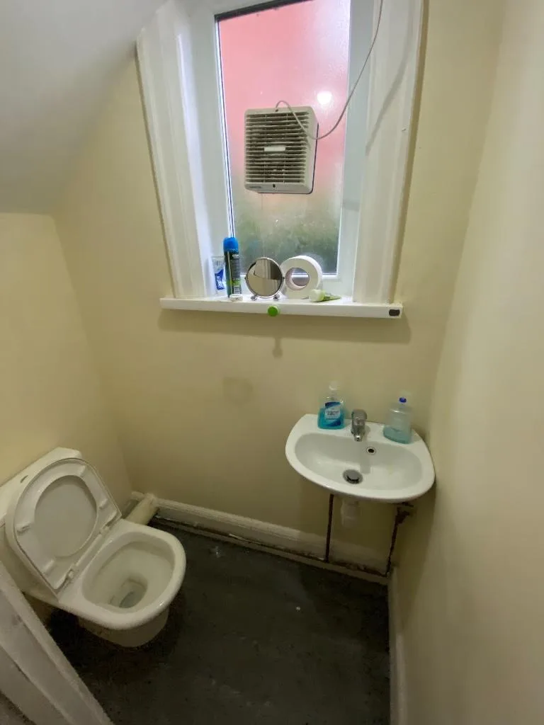 1 bedroom house share for rent