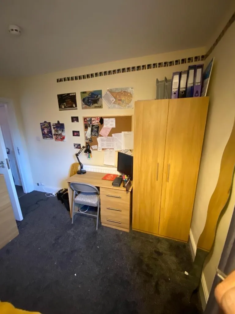 1 bedroom house share for rent
