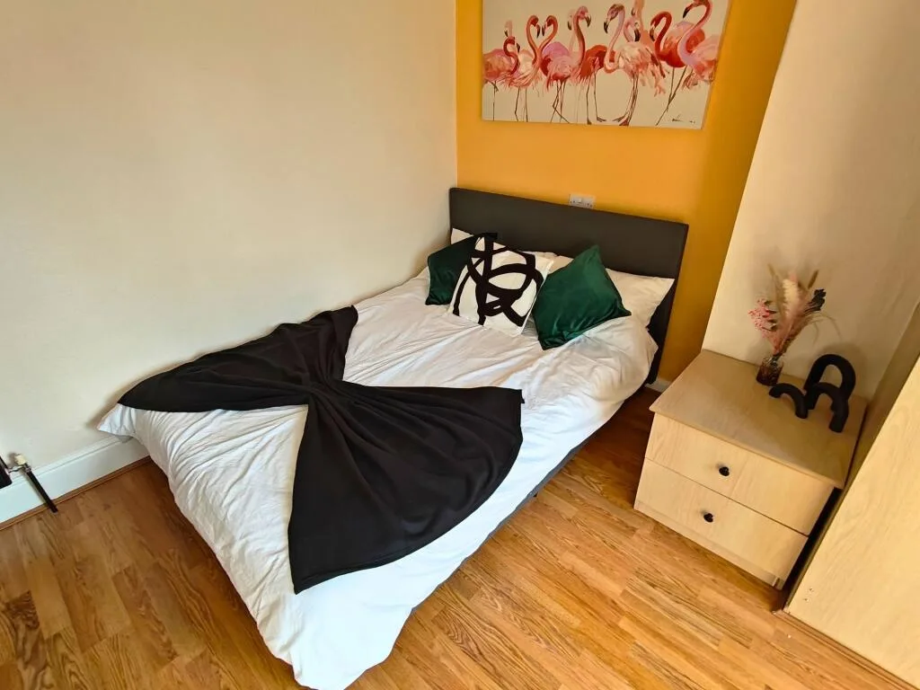 1 bedroom house share for rent