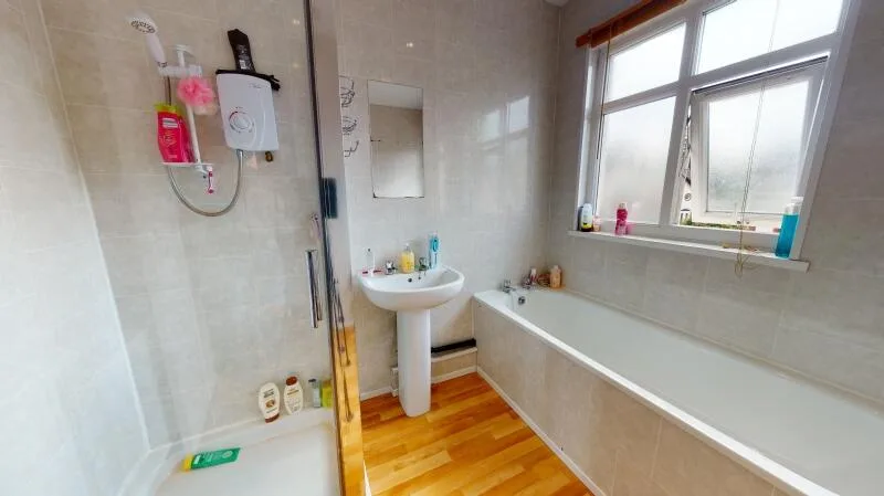 1 bedroom house share for rent