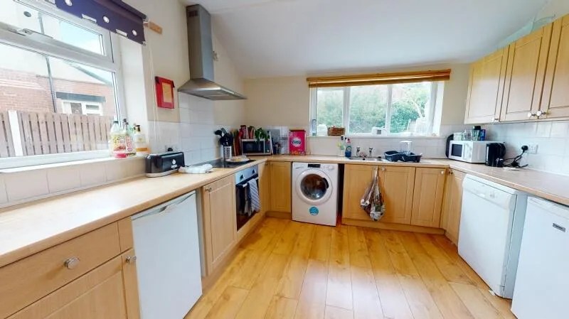 1 bedroom house share for rent