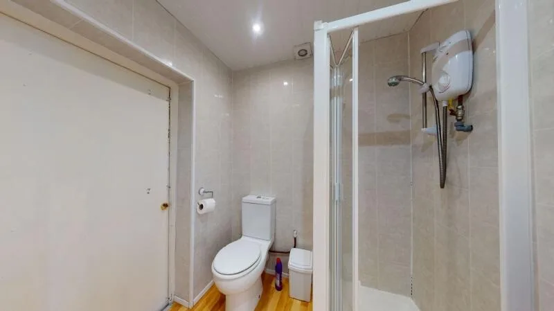 1 bedroom house share for rent