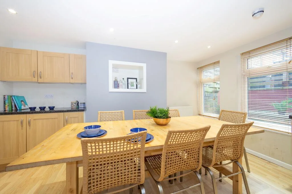 1 bedroom house share for rent