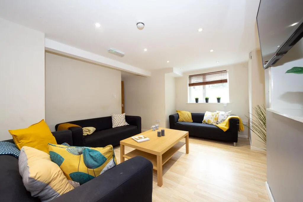 1 bedroom house share for rent