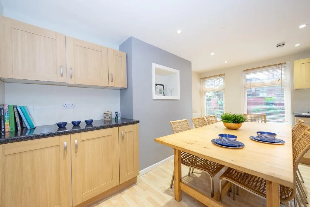 1 bedroom house share for rent