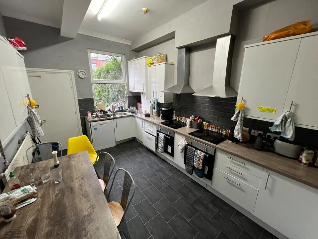 1 bedroom detached house for rent