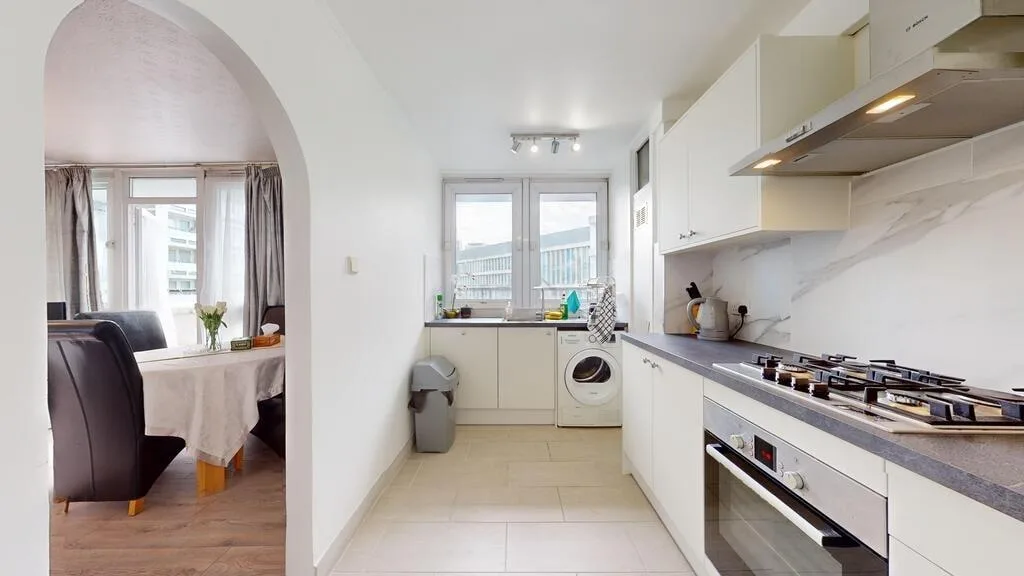 3 bedroom flat for rent