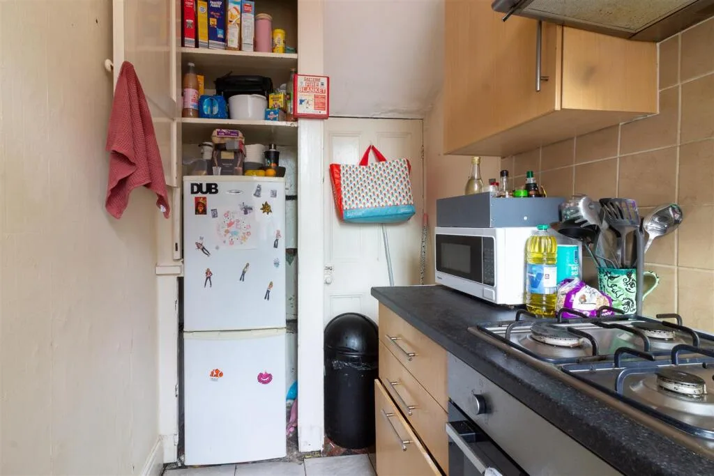 2 bedroom house for rent