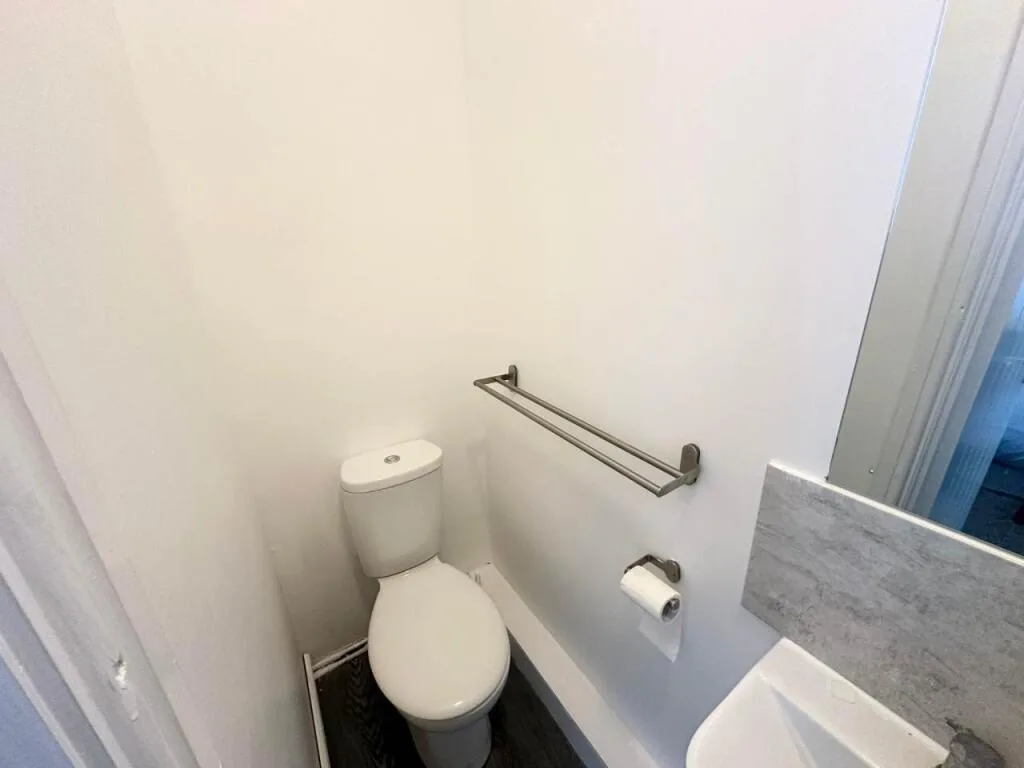 1 bedroom house share for rent