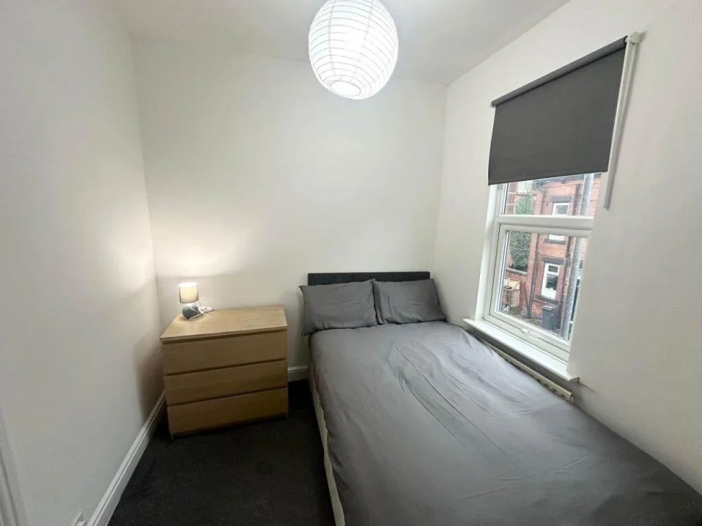 1 bedroom house share for rent