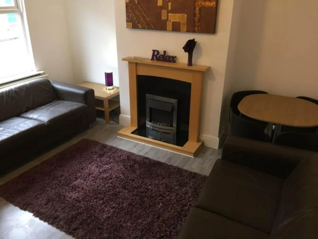 1 bedroom house share for rent