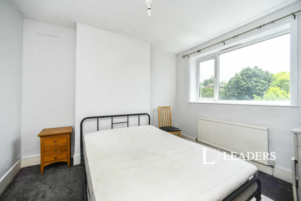 5 bedroom terraced house for rent