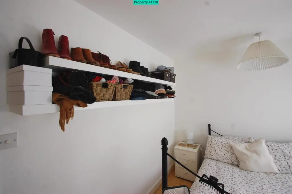 5 bedroom terraced house for rent