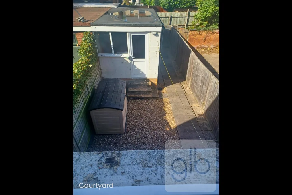 4 bedroom terraced house for rent