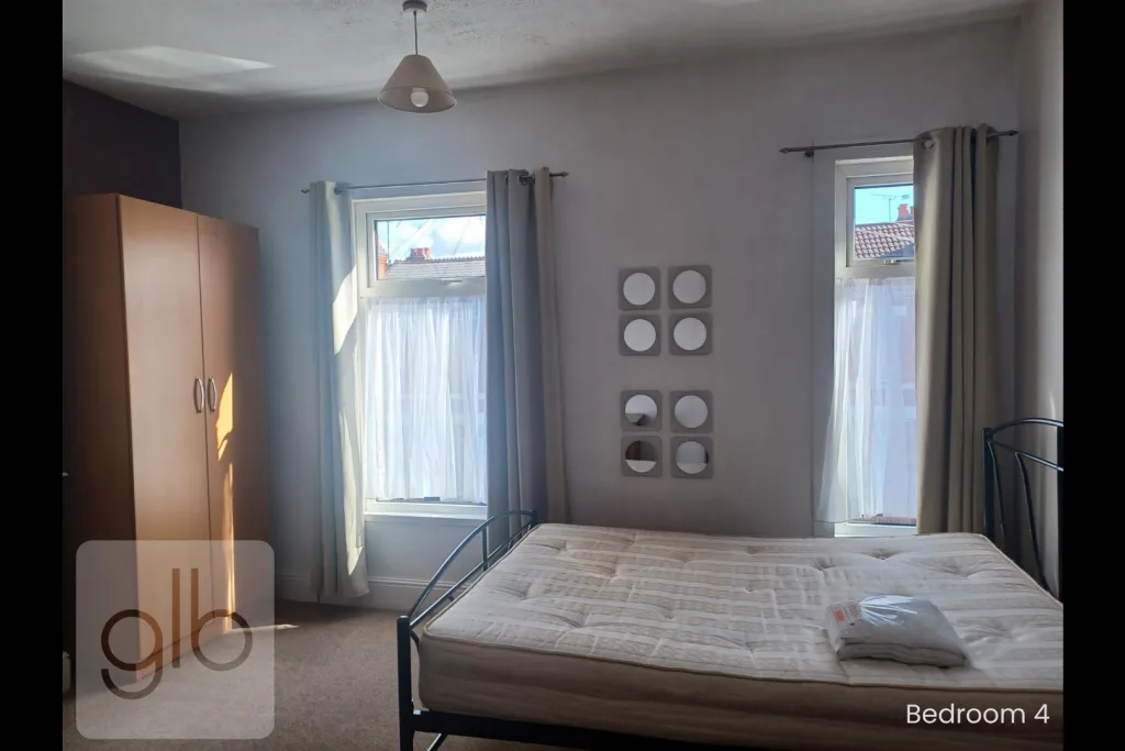 4 bedroom terraced house for rent
