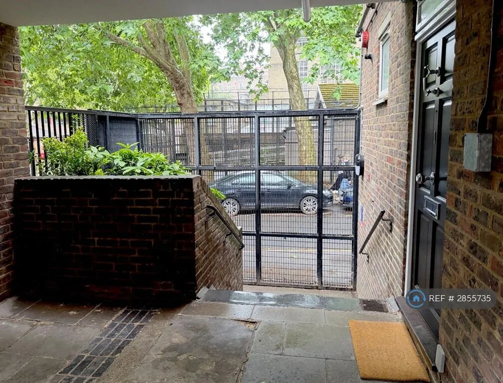 3 bedroom end of terrace house for rent