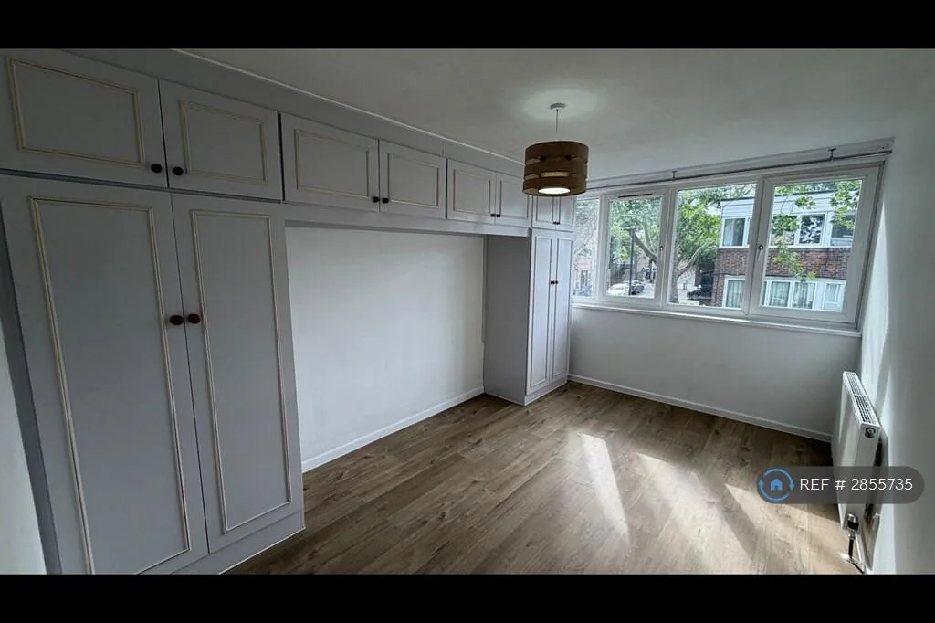 3 bedroom end of terrace house for rent