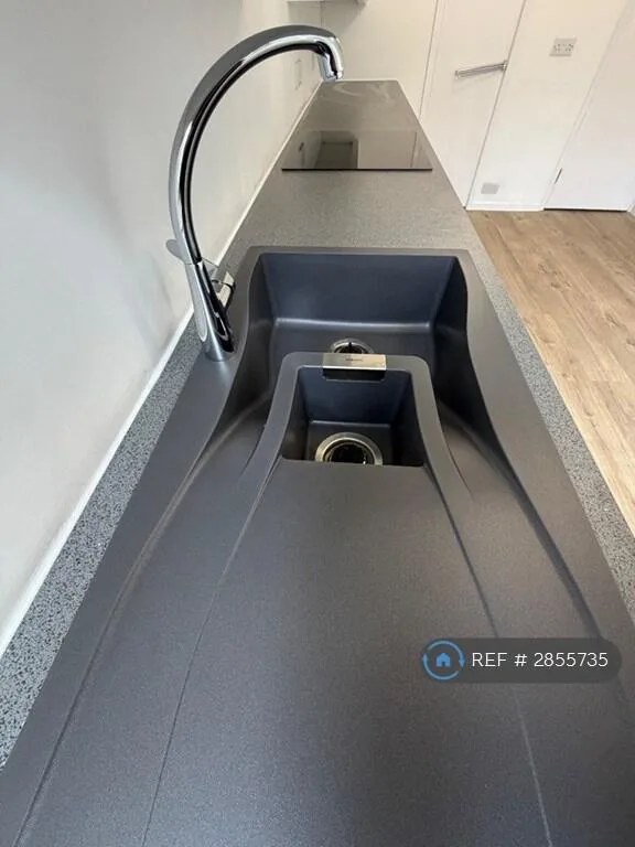3 bedroom end of terrace house for rent