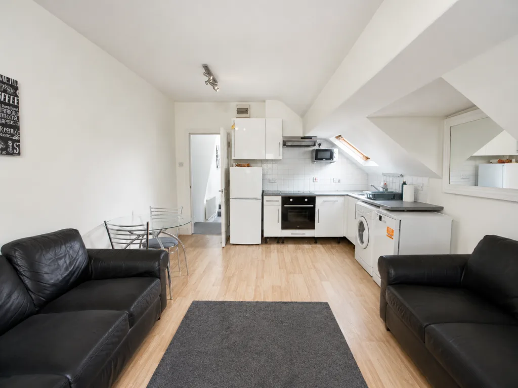 2 bedroom flat for rent
