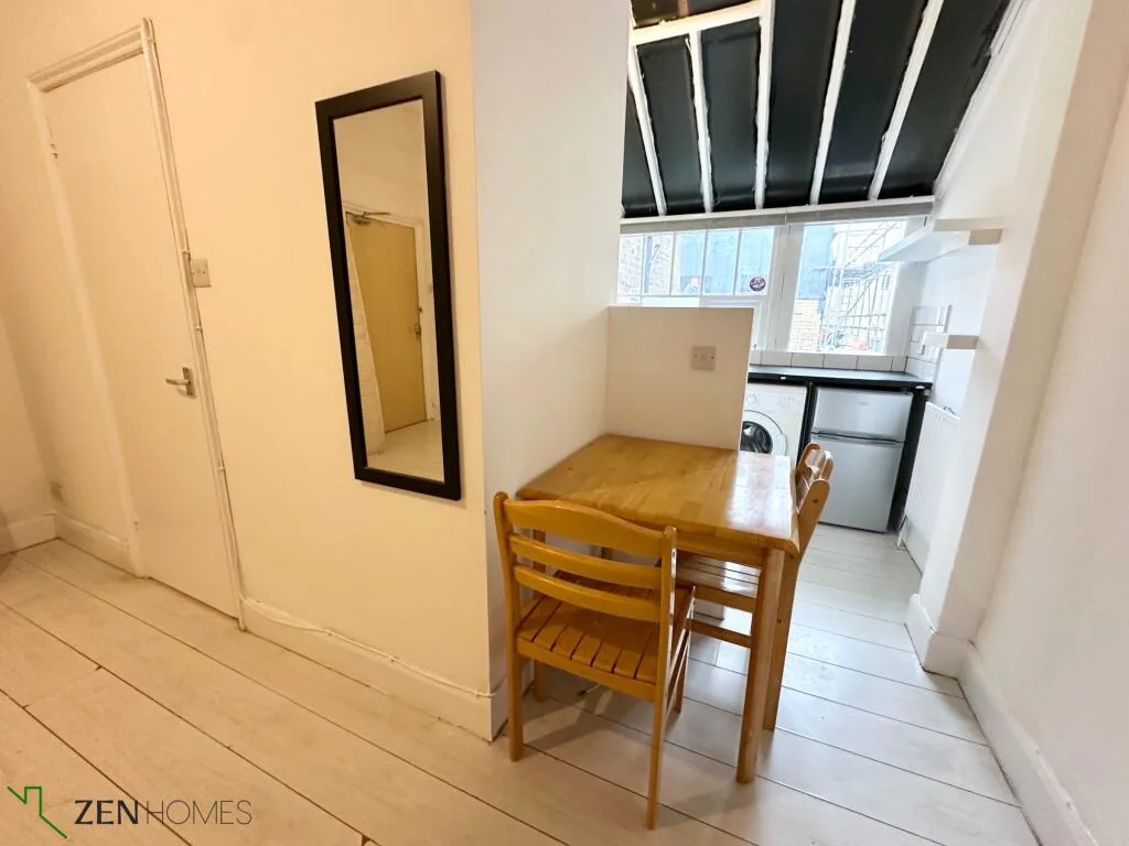 Studio flat for rent