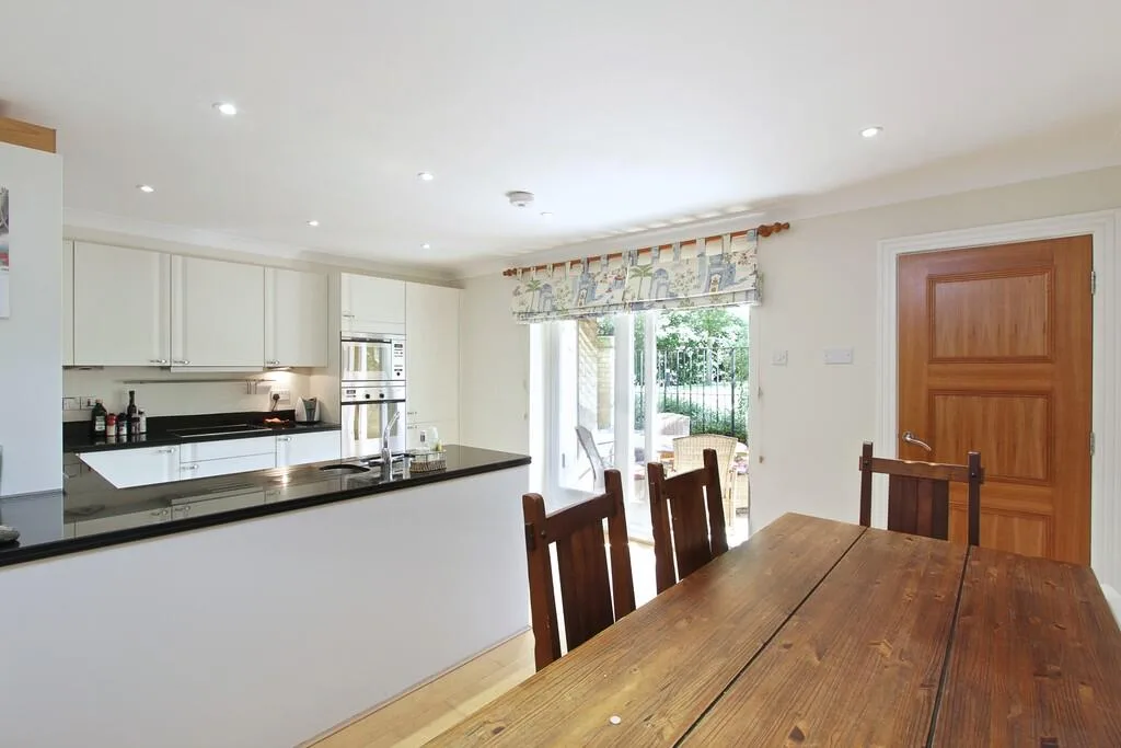 3 bedroom town house for rent