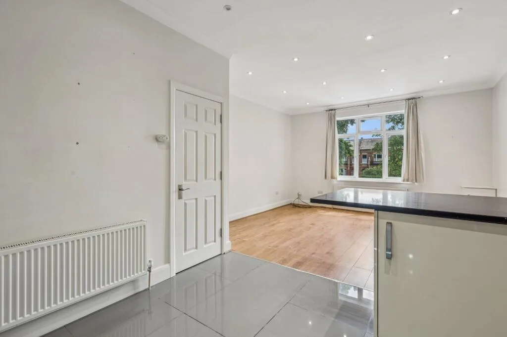 2 bedroom flat for rent