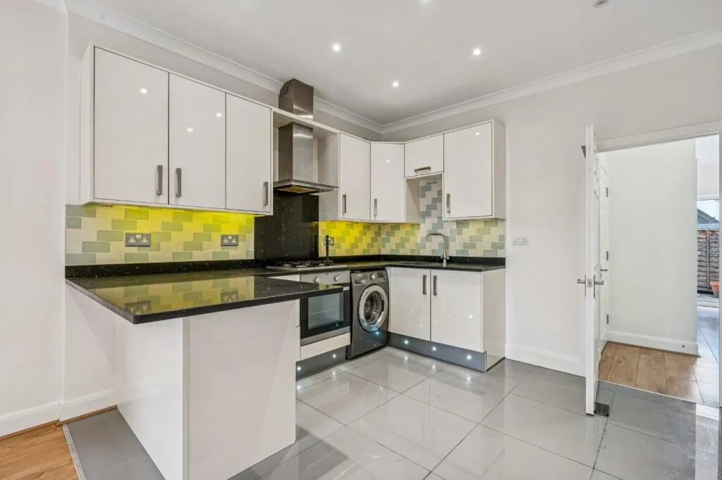 2 bedroom flat for rent