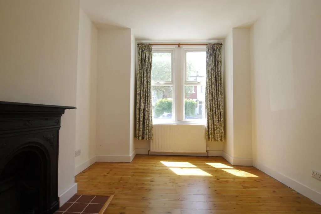 2 bedroom ground floor maisonette for rent